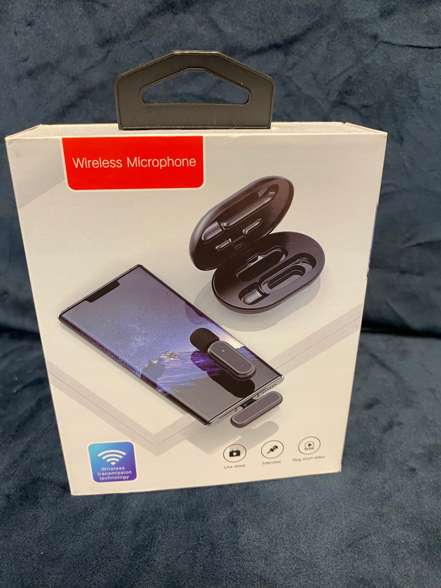 Wireless lapel microphone