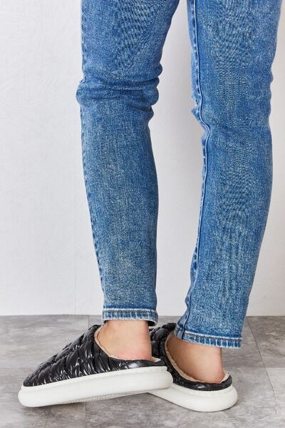 Invested Melody Puffer Plush Slippers