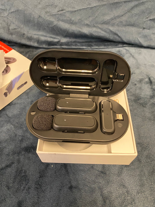 Wireless lapel microphone