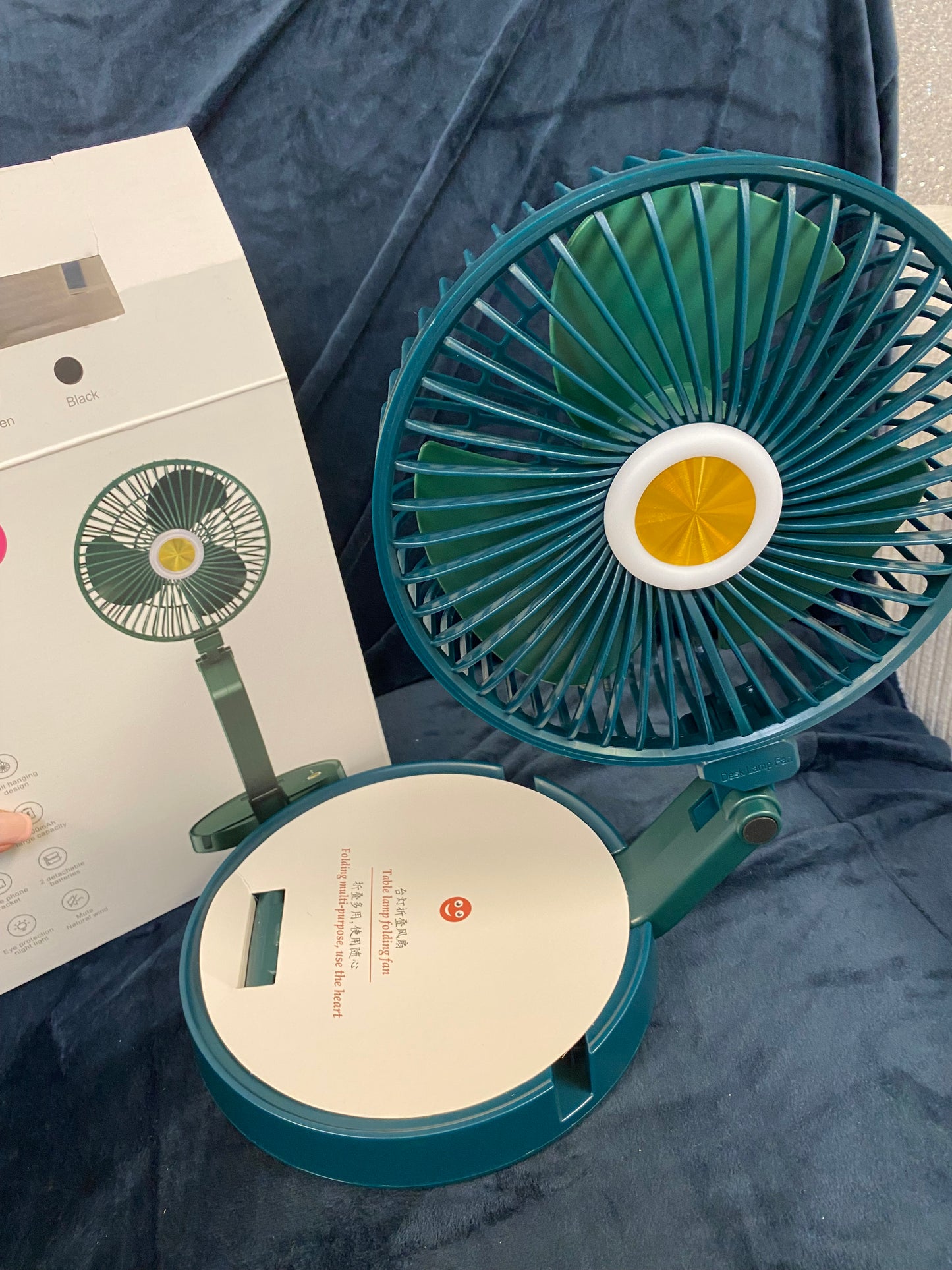 Desk folding fan