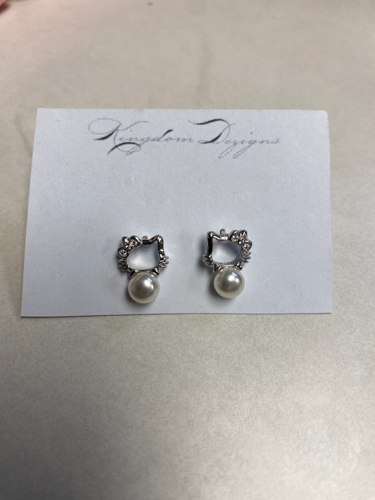 Hello kitty earrings