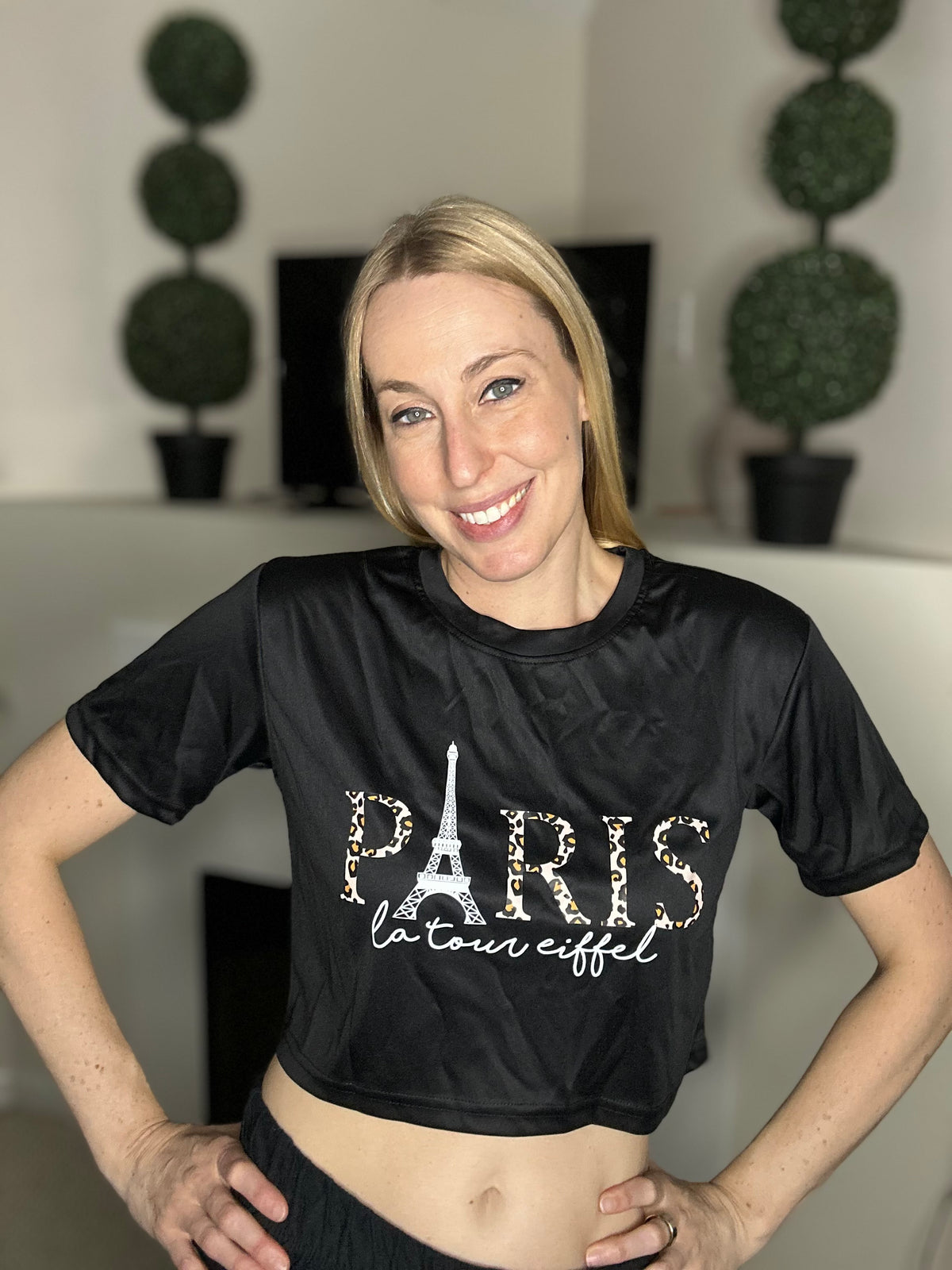 Cropped black Paris T-shirt