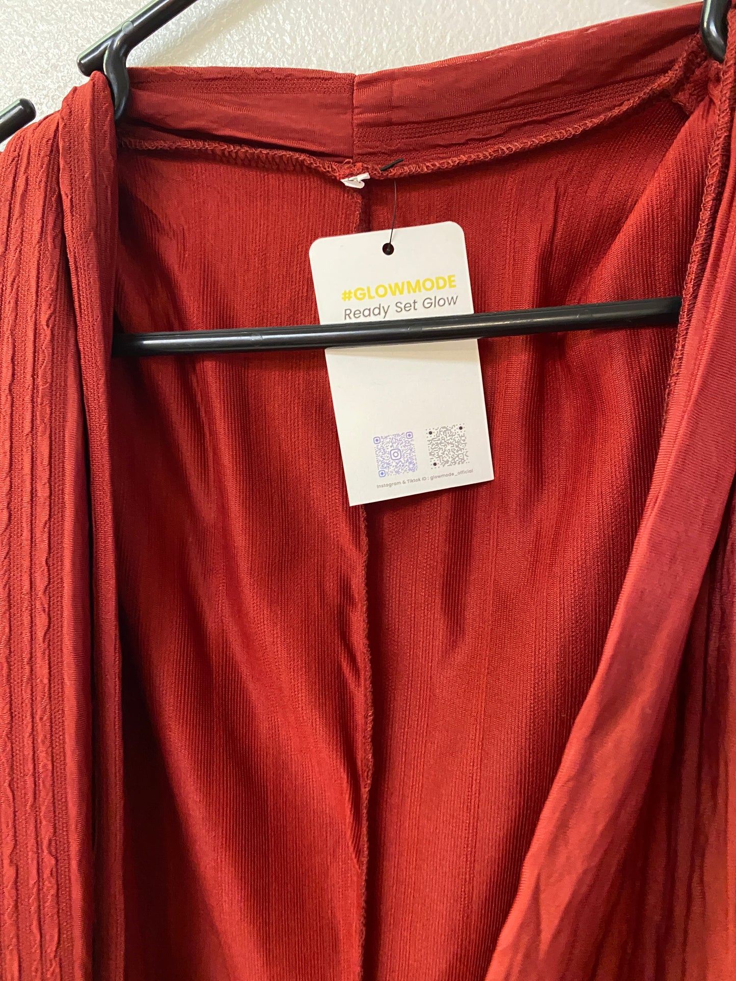 Long red wine sleeveless vest