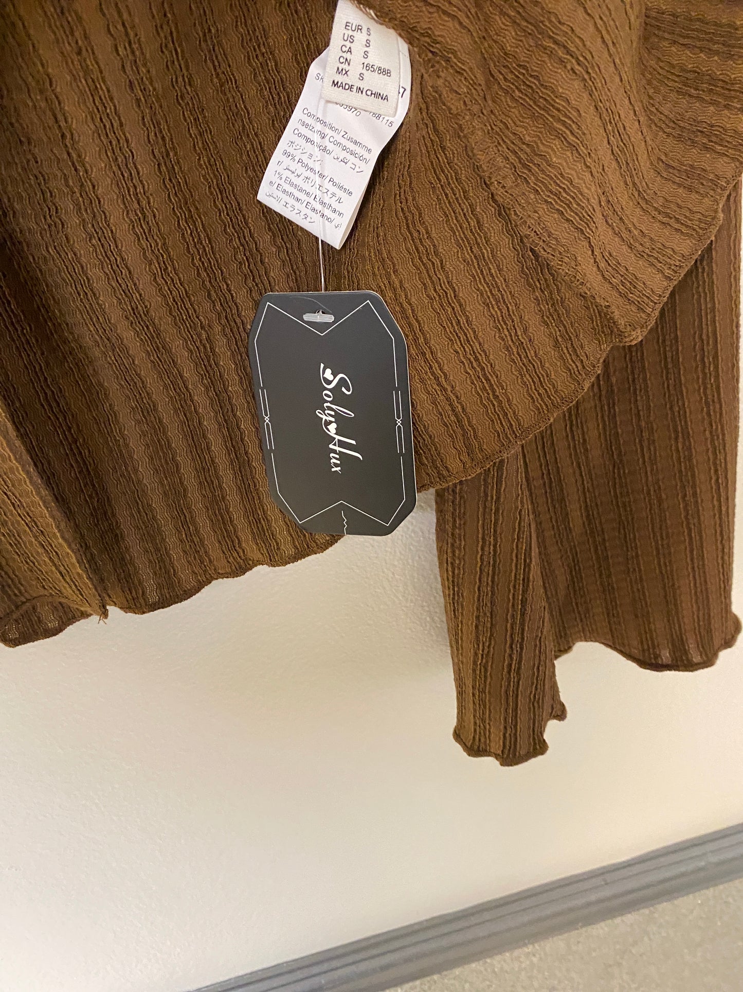 Ribbed brown long sleeve top