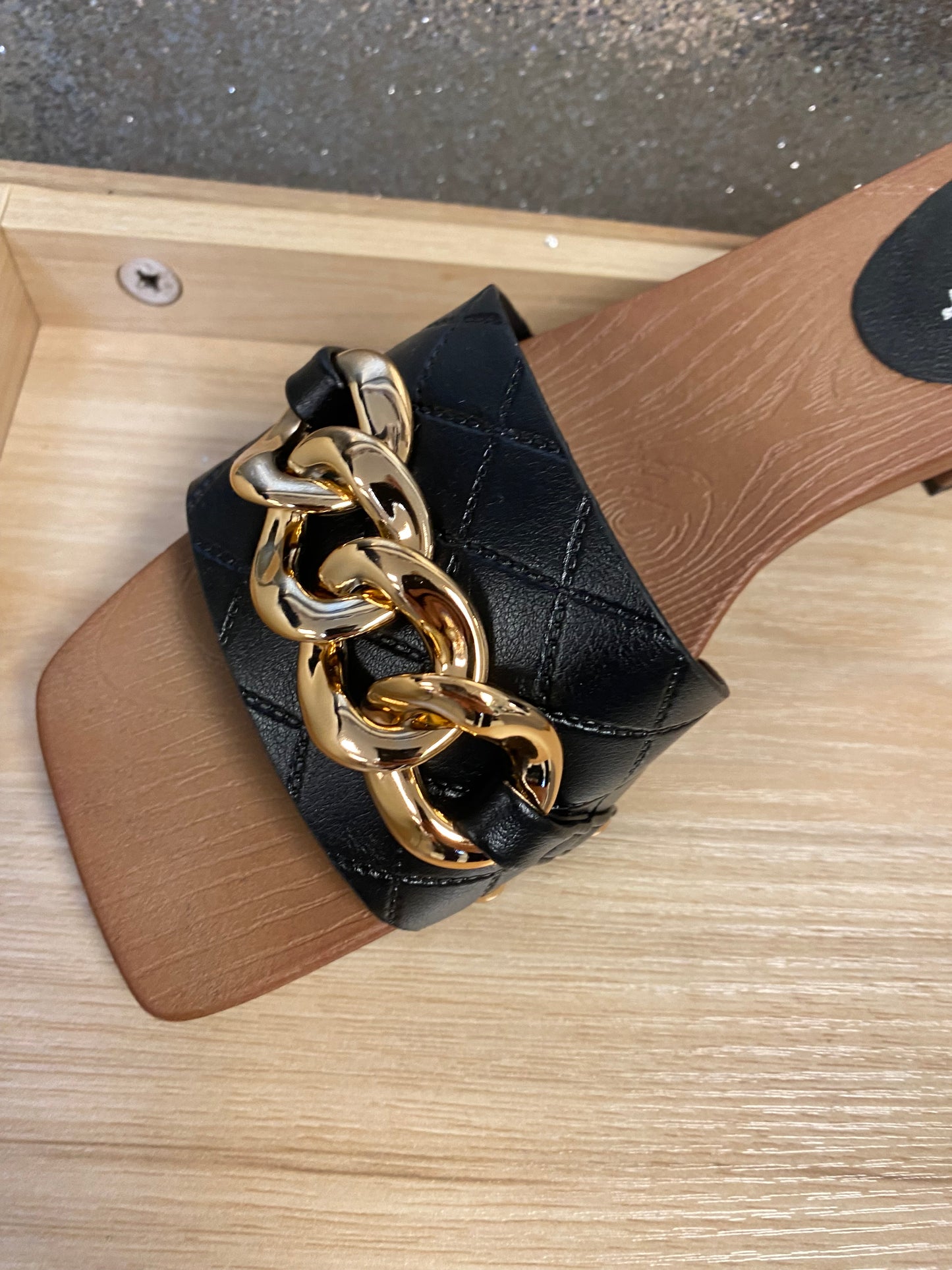 Forever black sandals with gold chain