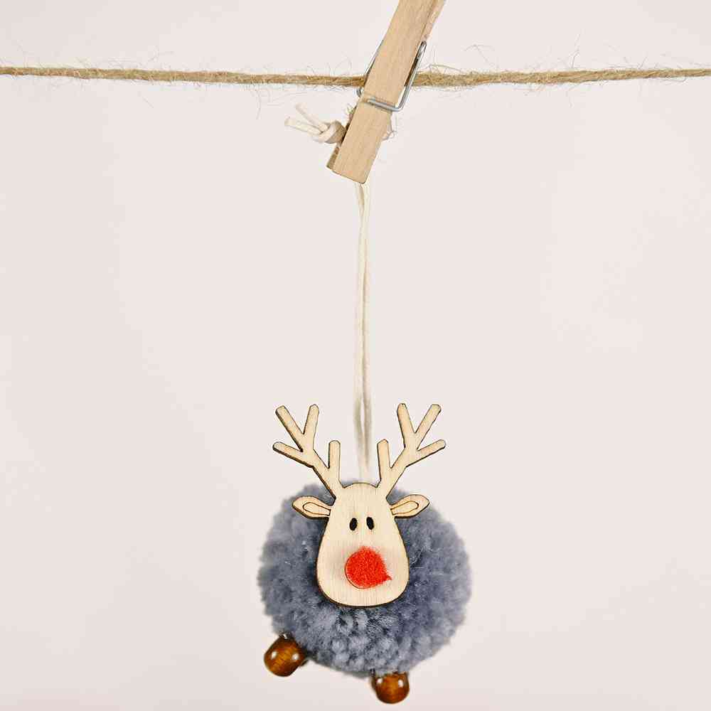 4-Piece Reindeer Hanging Widgets